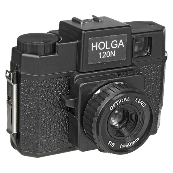 Fotocamera medio formato Holga 120N, vista frontale con l'obiettivo in plastica