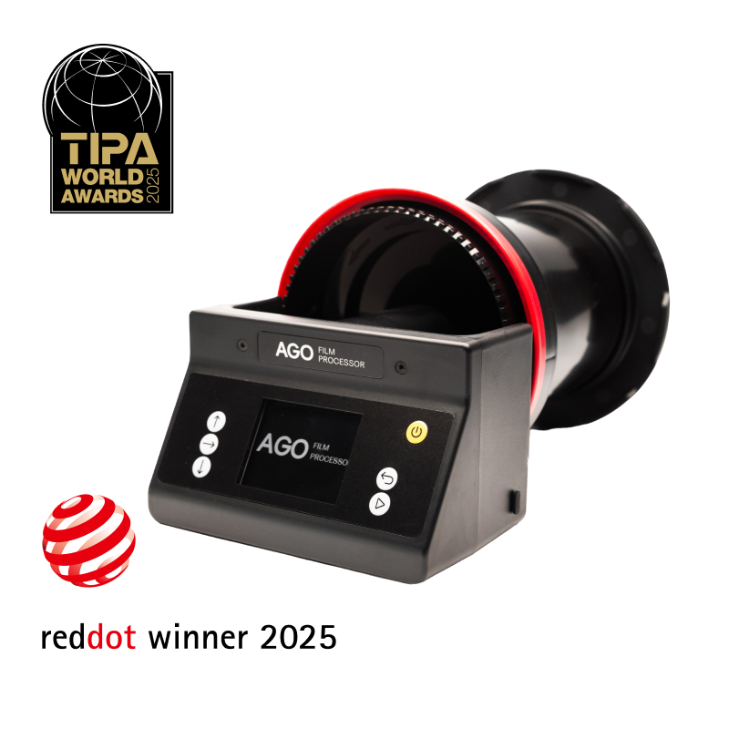 AGO Film Processor with TIPA World Awards 2025 and Red Dot Award badges for automatic home film development